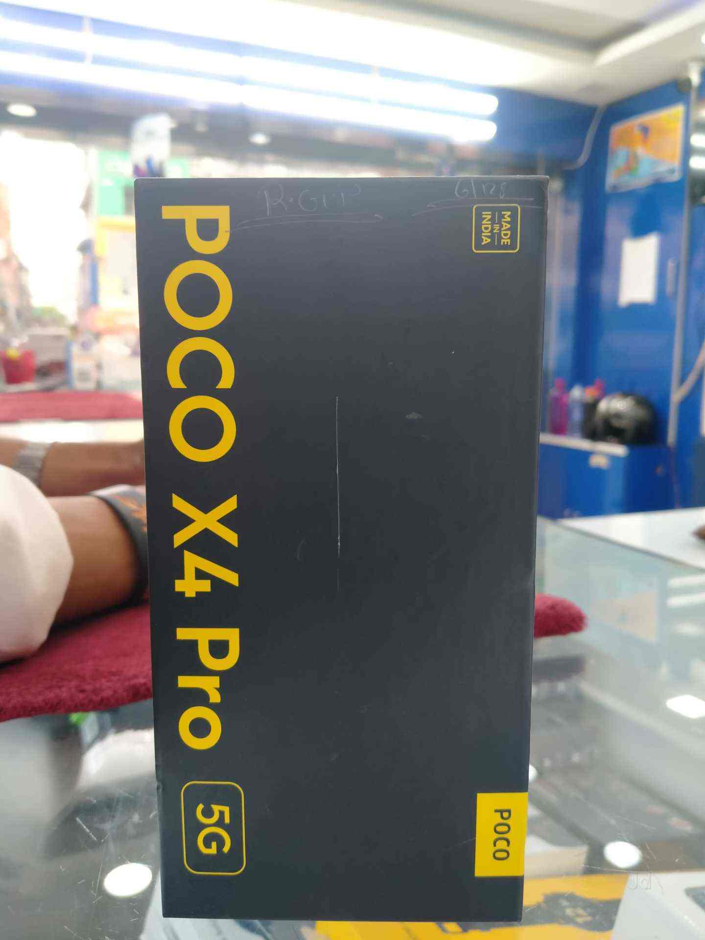 Dhanbad Mobiles in Bank More,Dhanbad Best Jio4g Mobile Phone Simcard