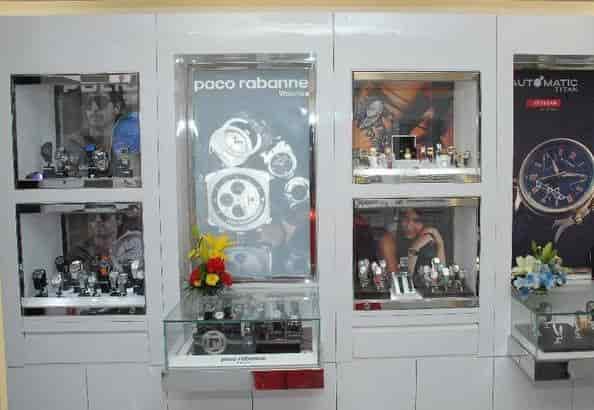 Titan showroom top dindigul