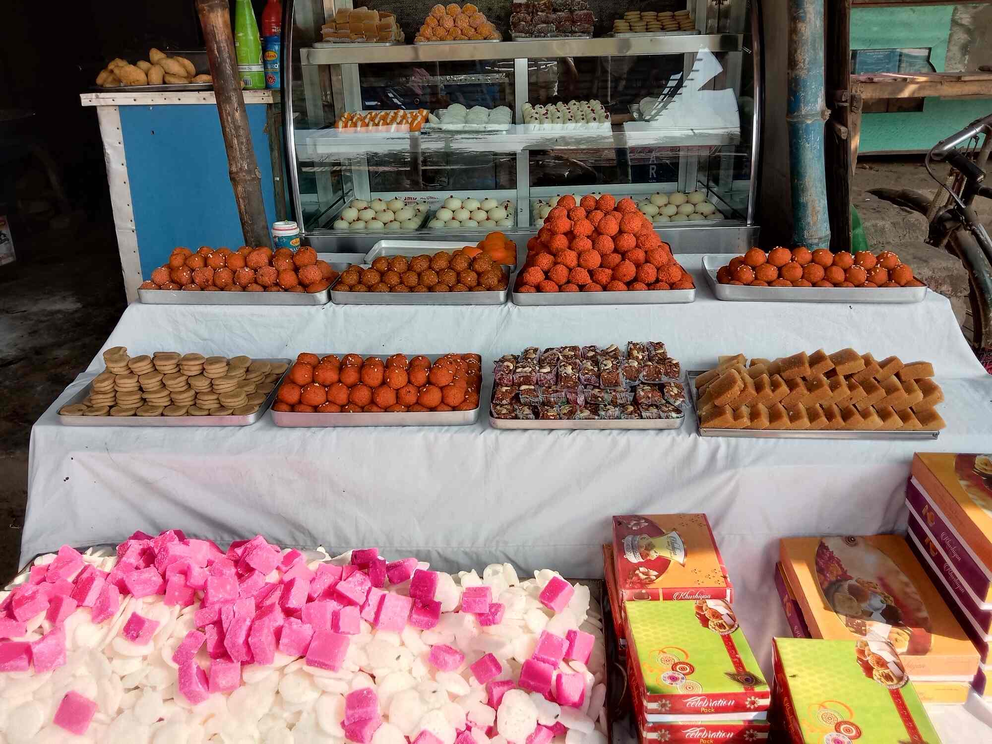 Top Sweet Shops in Gulwara Madhuban,EastChamparan Best Indian Sweet Shops near me Justdial