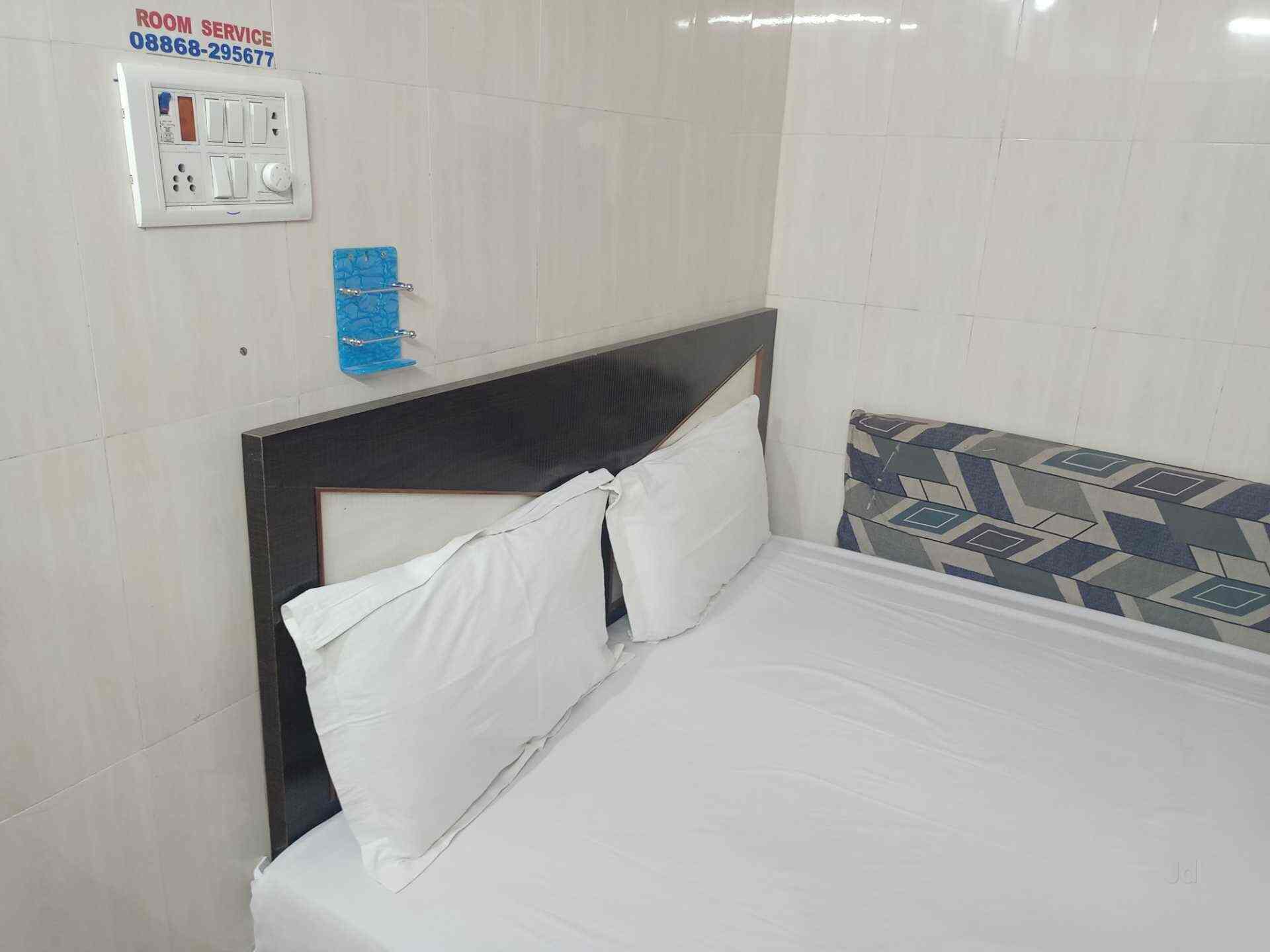 Book Sri Ganesh residency & lodge in Annavaram,East Godavari Best