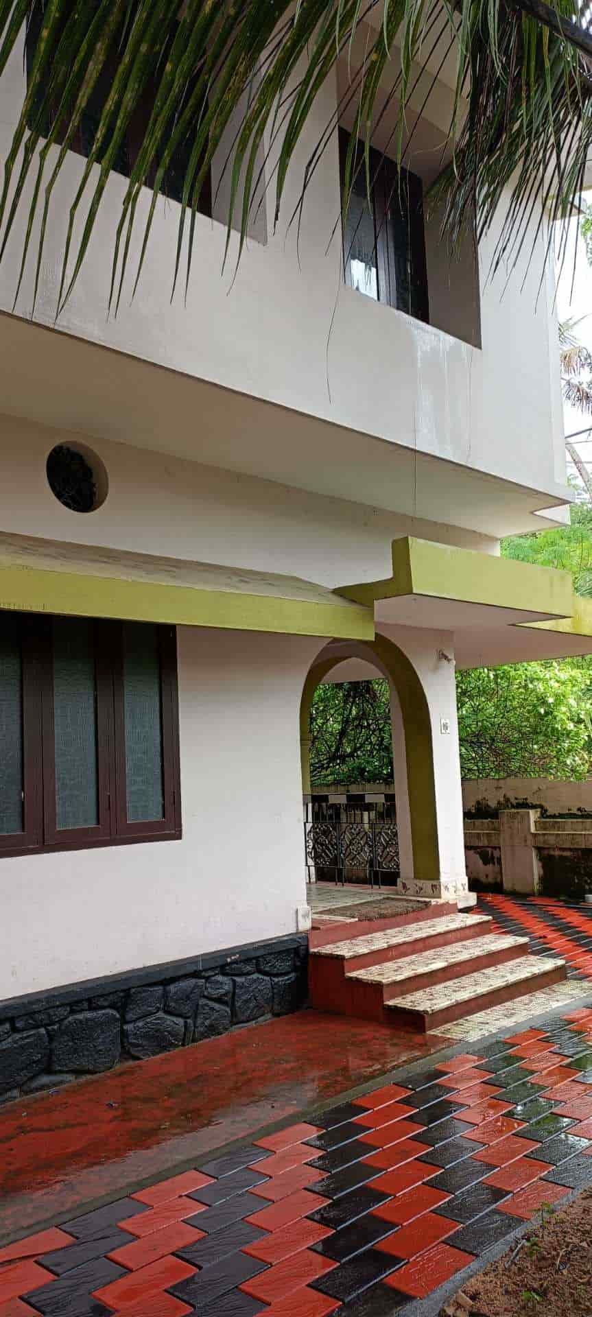 Top Paying Guest in Amballur,Ernakulam Best Boys