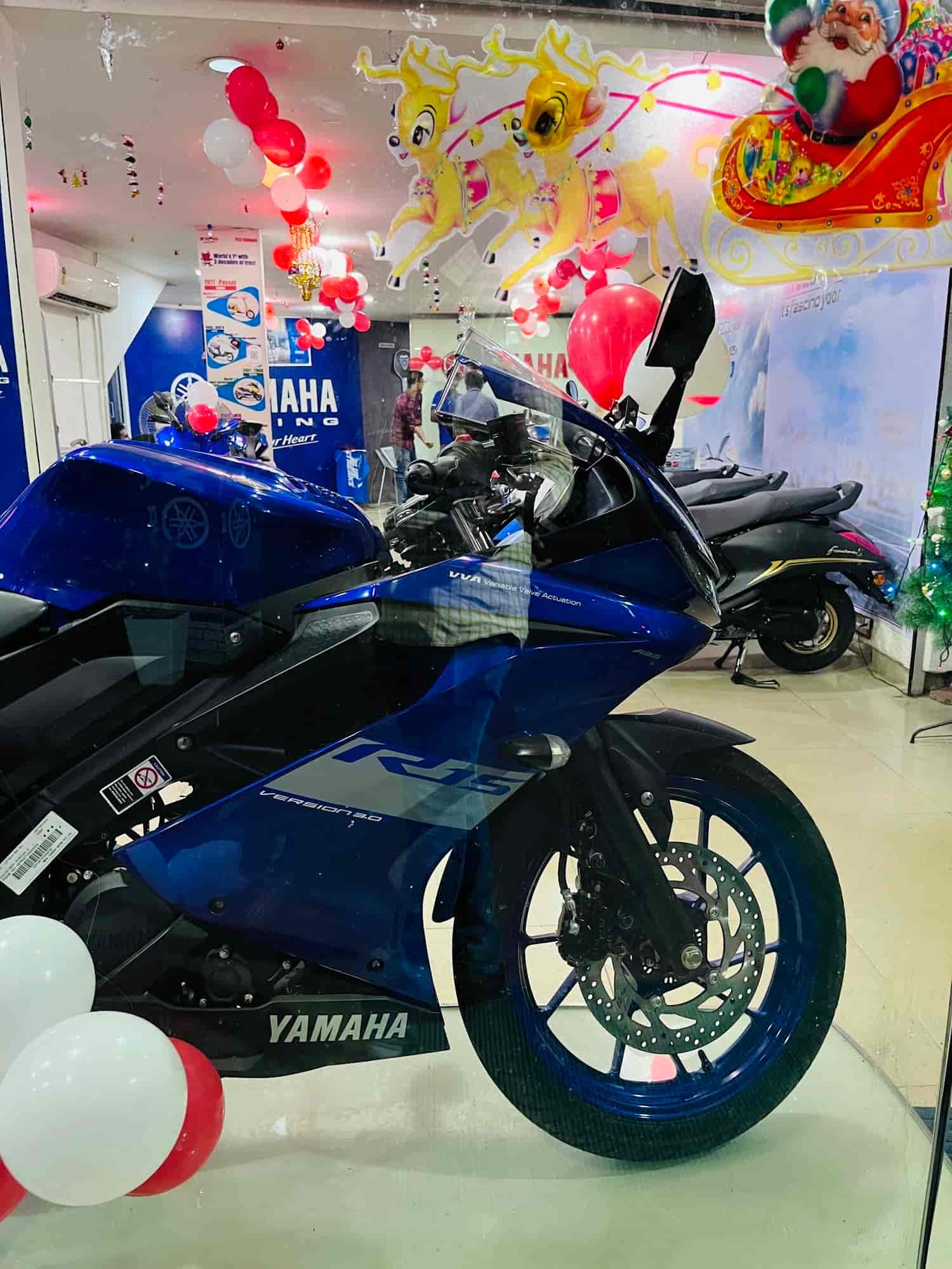 moolakadai yamaha showroom