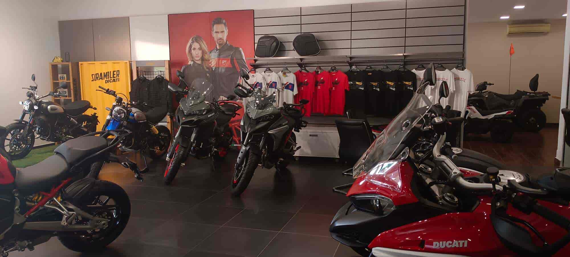 Kaizen motors vyttila showroom sales