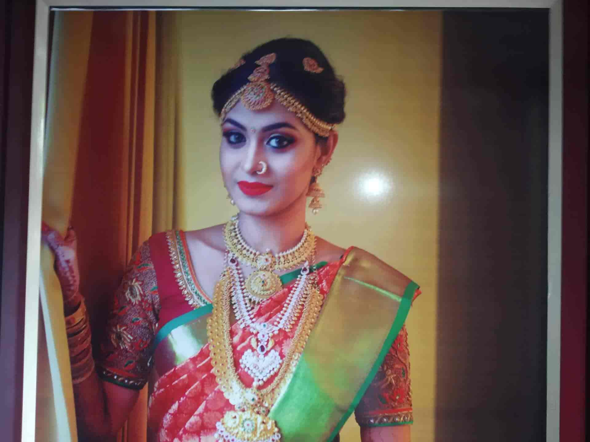 Anupama Herbal Beauty Parlour in Muppathadam,Ernakulam - Best Beauty