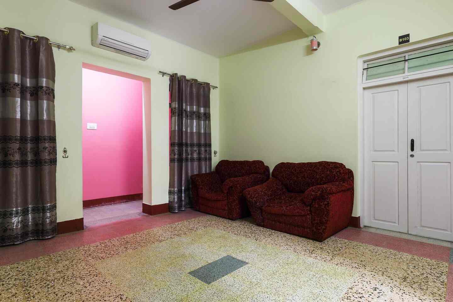 Top 100 Hotel Reservations (rs 1001 To Rs 2000) in Mattancherry 