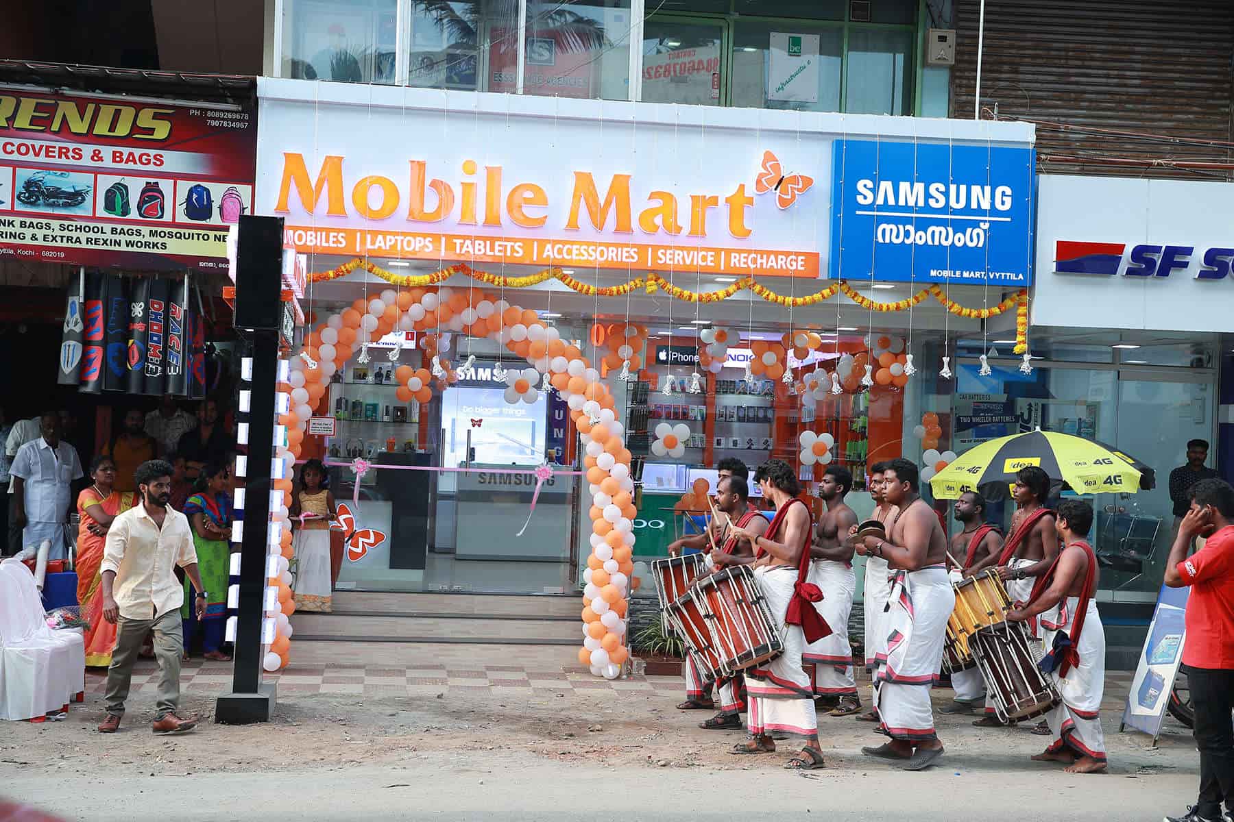 Mobile Mart in Vyttila,Ernakulam Best SamsungMobile Phone Dealers in