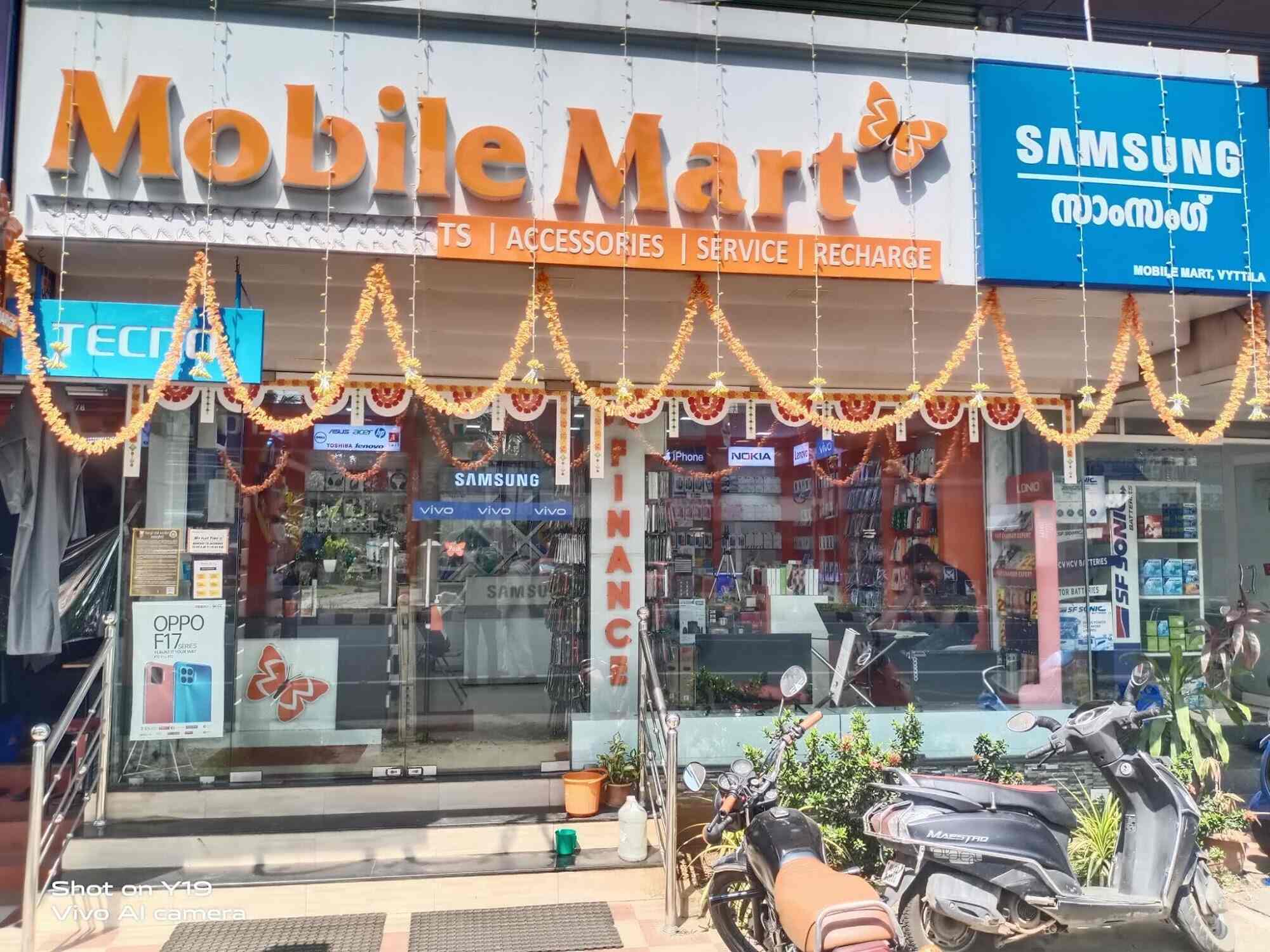 Mobile Mart in Vyttila,Ernakulam Best SamsungMobile Phone Dealers in