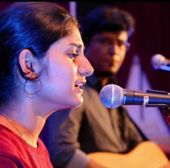 Rony and Leah Music Duo in Kaloor,Ernakulam Best Orchestra Bands in
