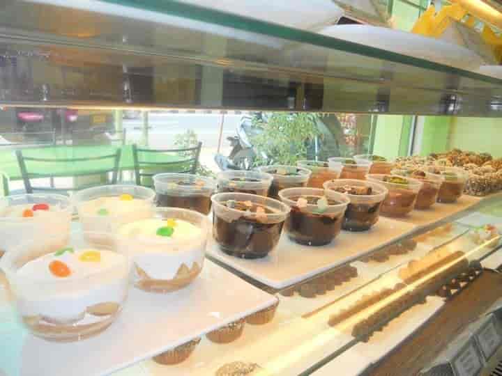 Pastreez Cake Shop in Vyttila,Ernakulam Order Food Online Best Cake Shops in Ernakulam