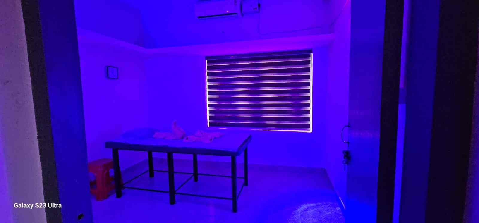Face Care Unisex Beauty Parlour Andspa in Kaloor,Ernakulam - Best