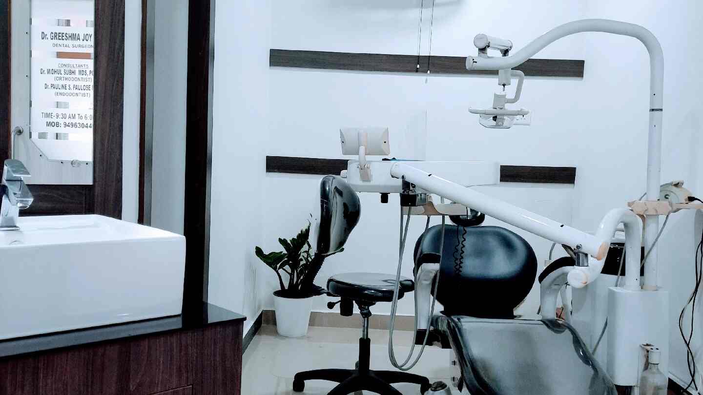 Top Dentists in Pattimattom, Ernakulam Best Conventional Dentistry