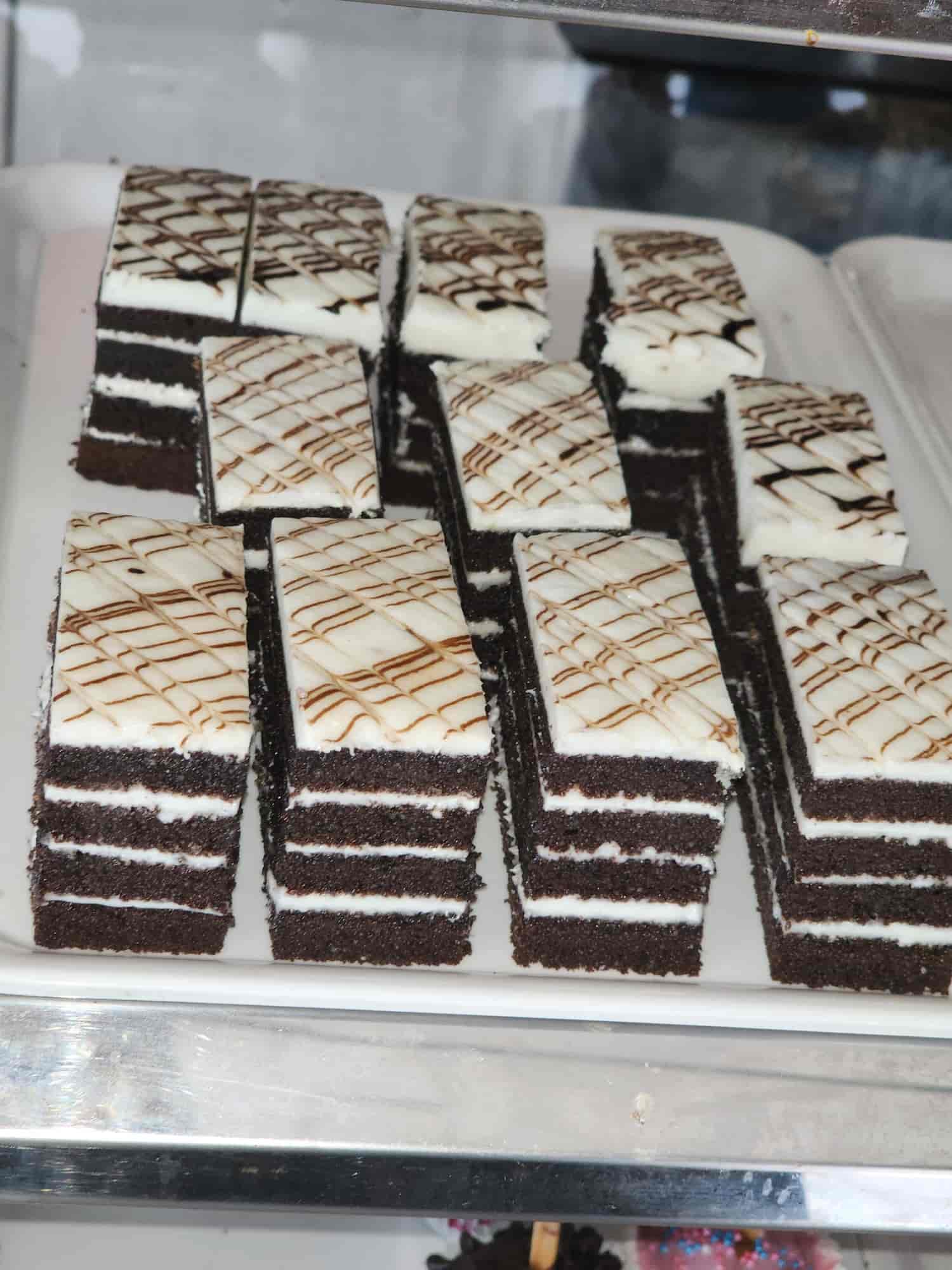 BEST Bakers in Cheranallur,Ernakulam Order Food Online Best