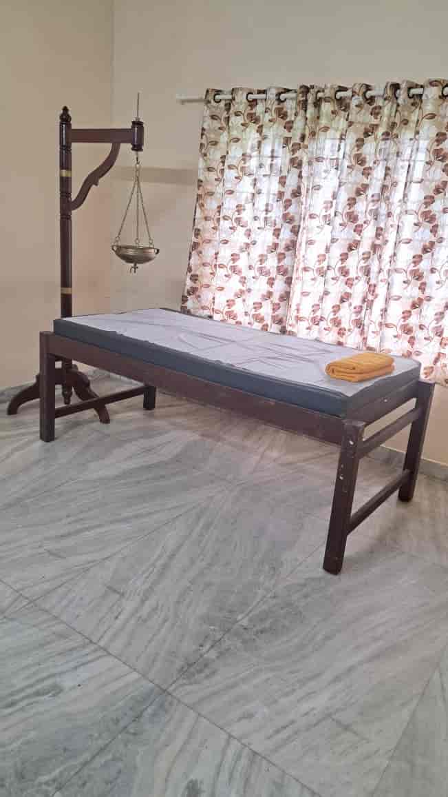 Herbal Palace Ayurvedic Wellness Center Andspa in Vennala,Ernakulam Best Body Massage Centres