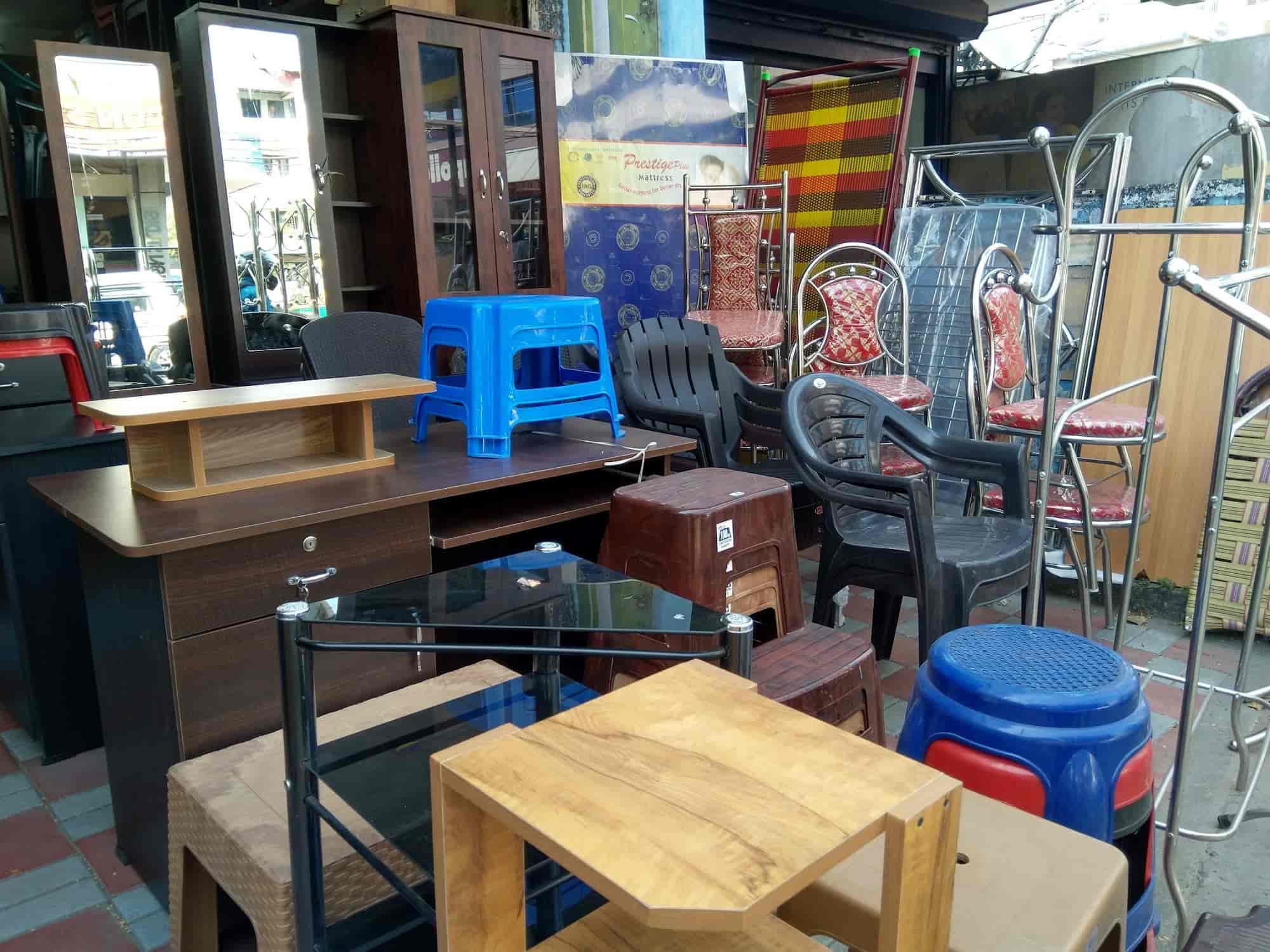 Lalu Furnitures in Pachalam,Ernakulam Best Computer Furniture Dealers