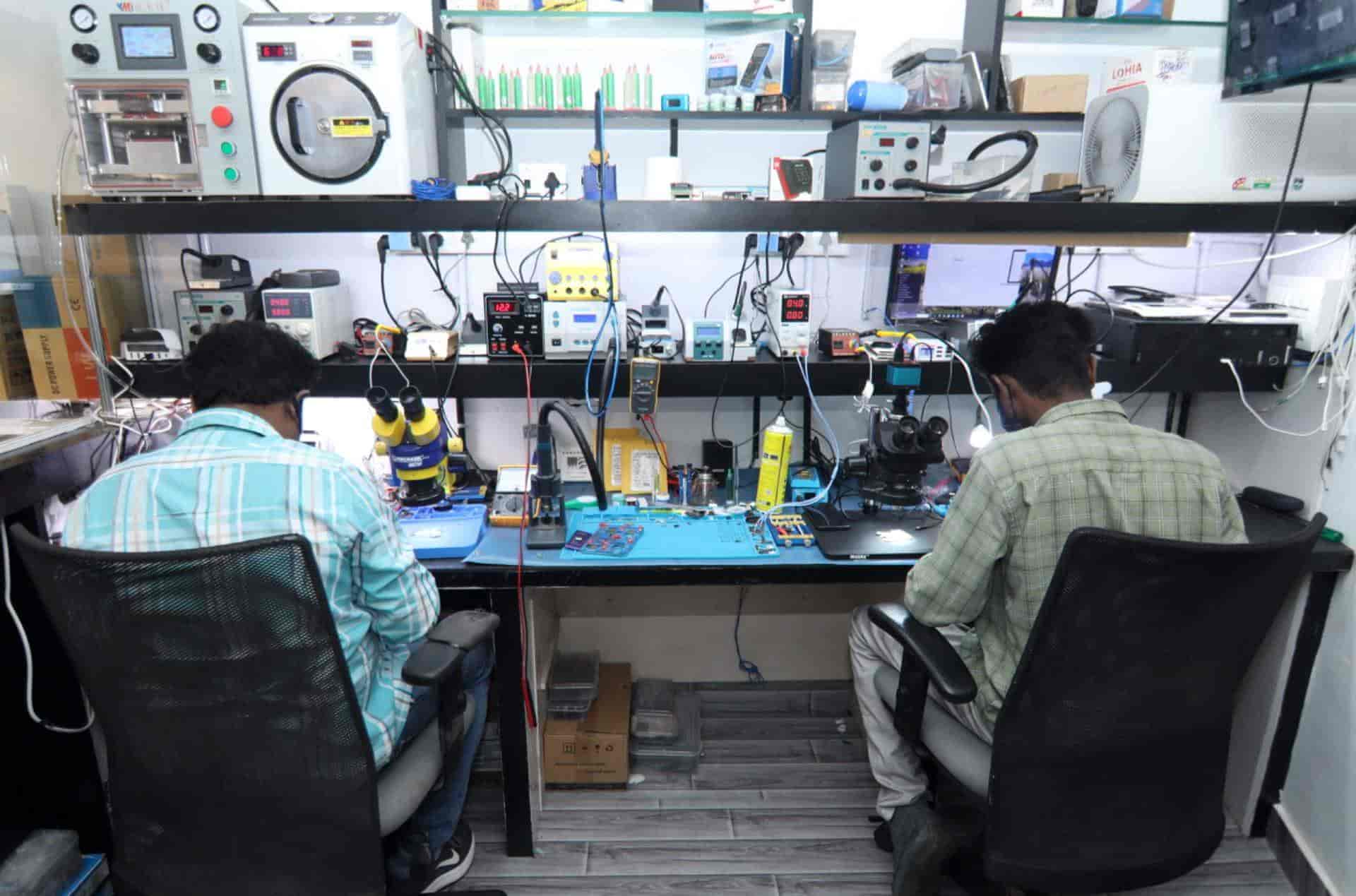 I Lab in Pallimukku,Ernakulam Best Mobile Phone Repair & Services in