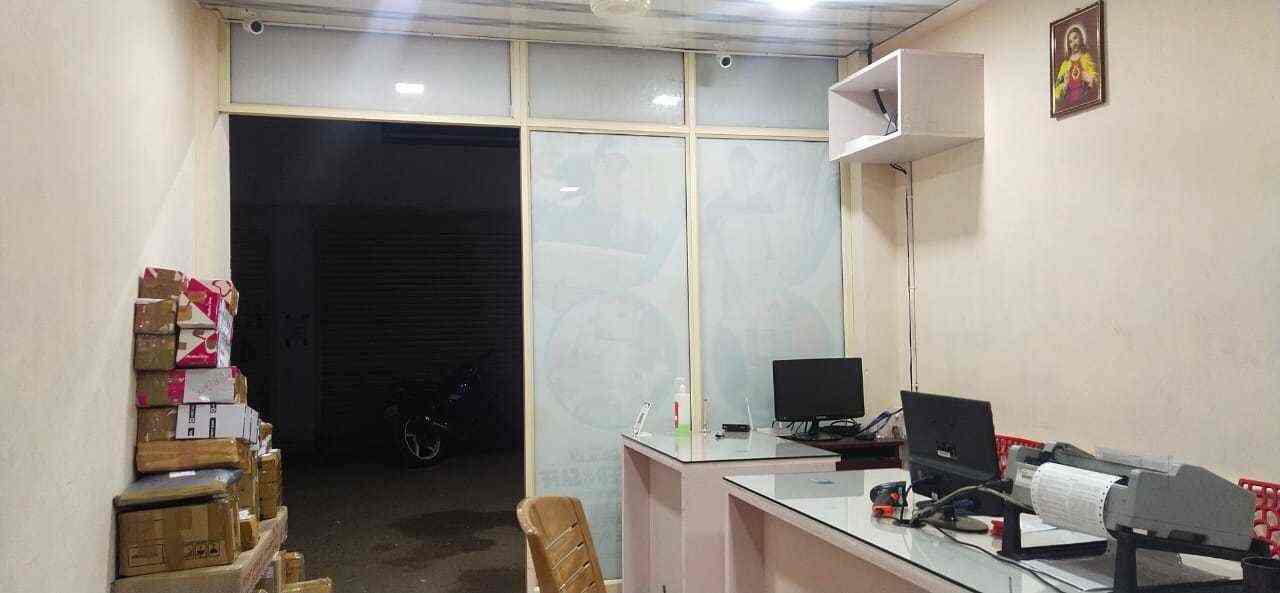 Find list of Speed & Safe Courier in Vazhakulam Speed & Safe Courier