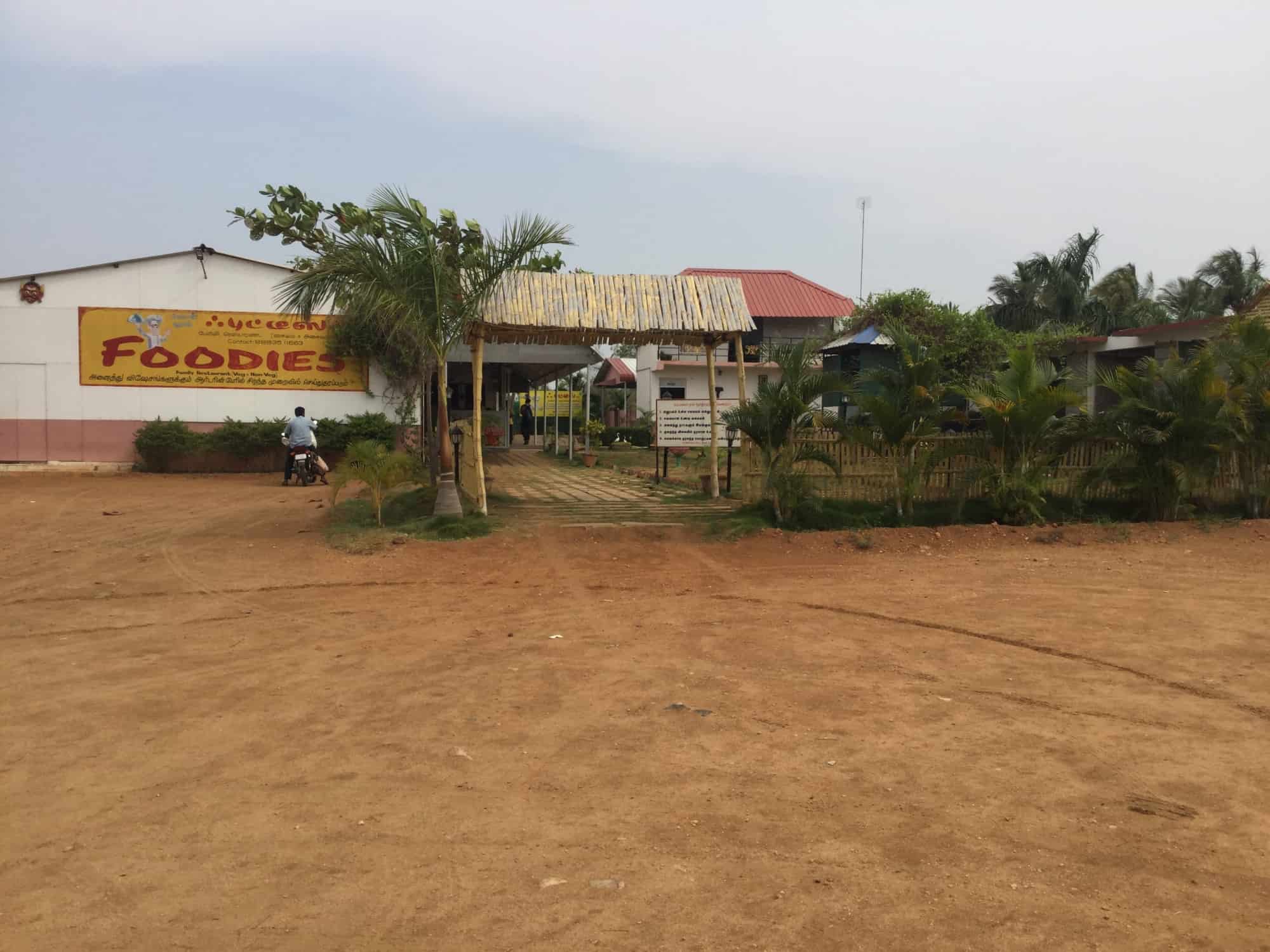 Foodies Family Restaurant in Mettukadai,Erode Best North Indian