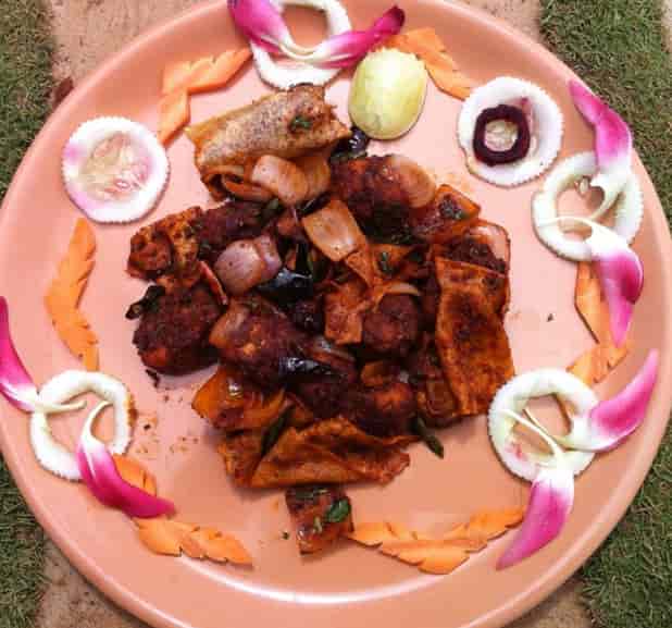 Foodies Family Restaurant in Mettukadai,Erode Best North Indian