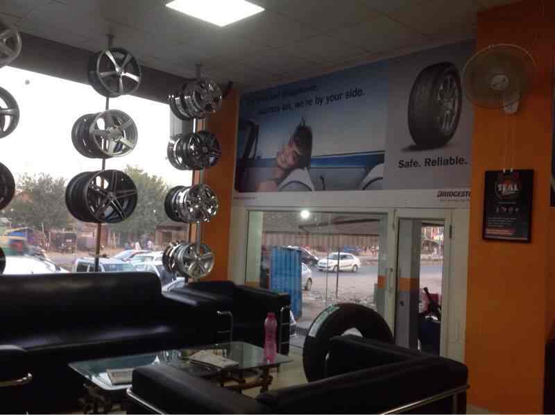 NCR Tyre Shoppe in Faridabad Sector 29,Delhi Best Motorcycle Tyre