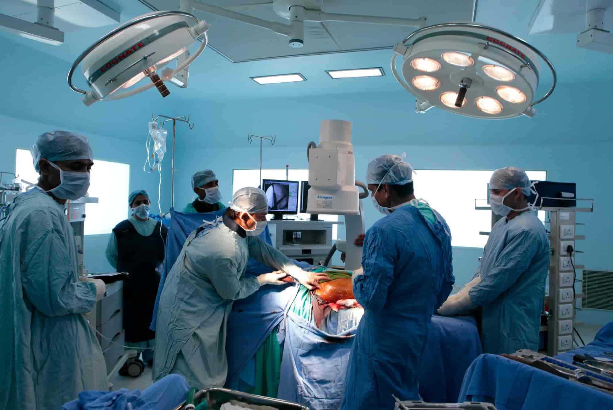 Dr. Rakesh Kumar (Midas Clinic) in Faridabad Sector 37,Delhi Best Orthopaedic Doctors in Delhi