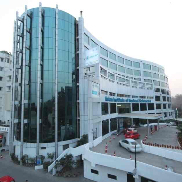 Lesbian gangbangs at pornhub