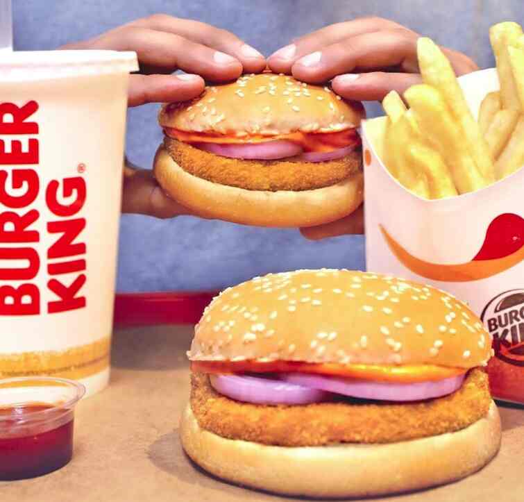 Sofa King Juicy Burger Matttroy