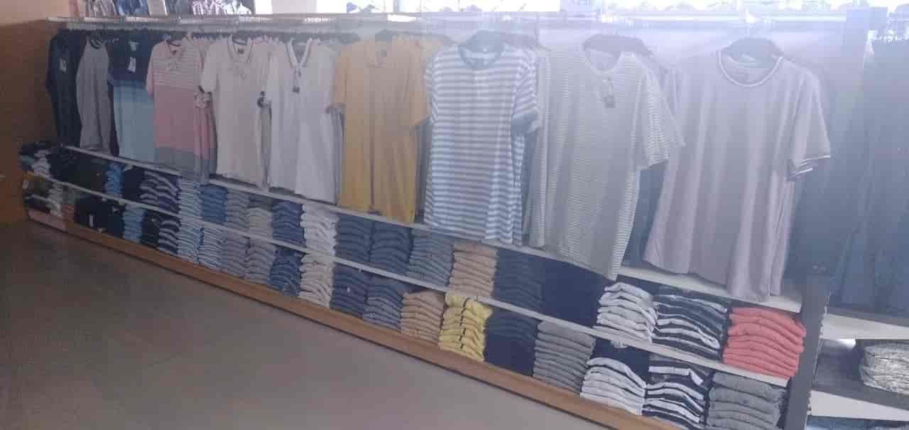 Find list of Vishal Mega Mart in Firozabad near me Justdial