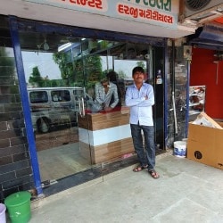 Bhade chaniya choli store