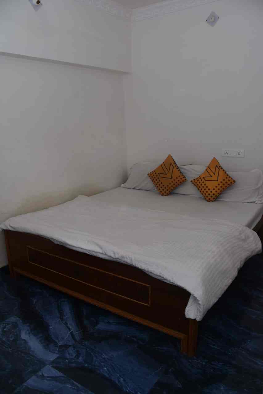 Book Kumar Guest House Hotel in Gewalbigha,Gaya Best Hotels in Gaya