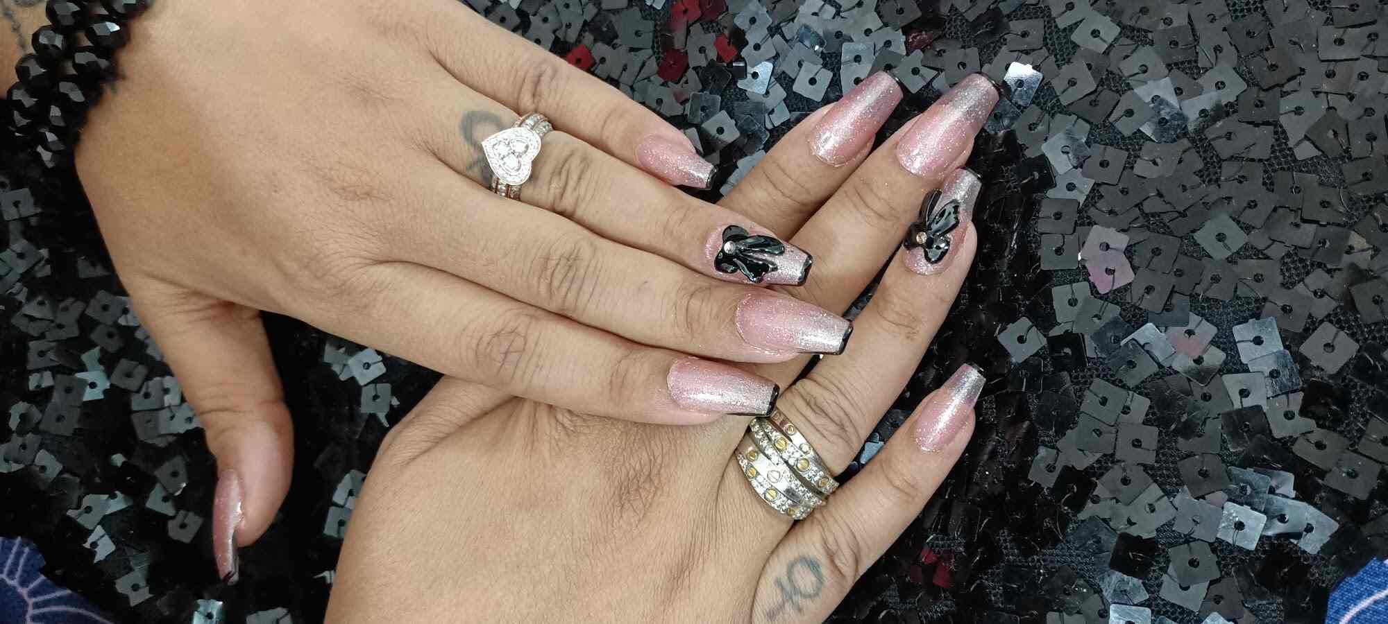 Nail Stories in Indirapuram,Delhi Best Beauty Parlours For Nail Art