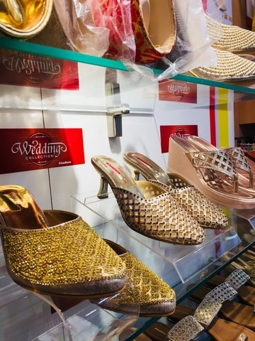 Shoe Dealers in Ghaziabad, Delhi - Justdial