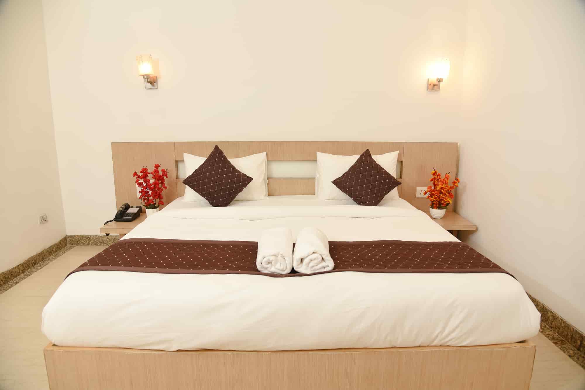 Book Hotel The Emporio A Boutique Rooms in Vasundhara Ghaziabad,Delhi