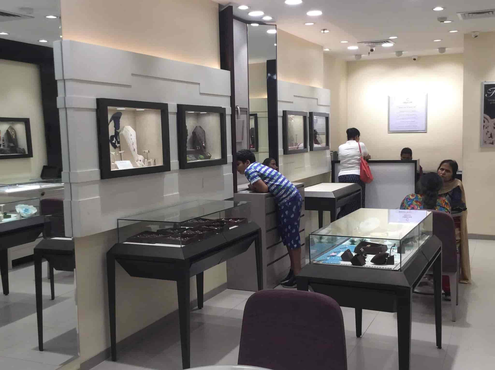 caratlane indirapuram