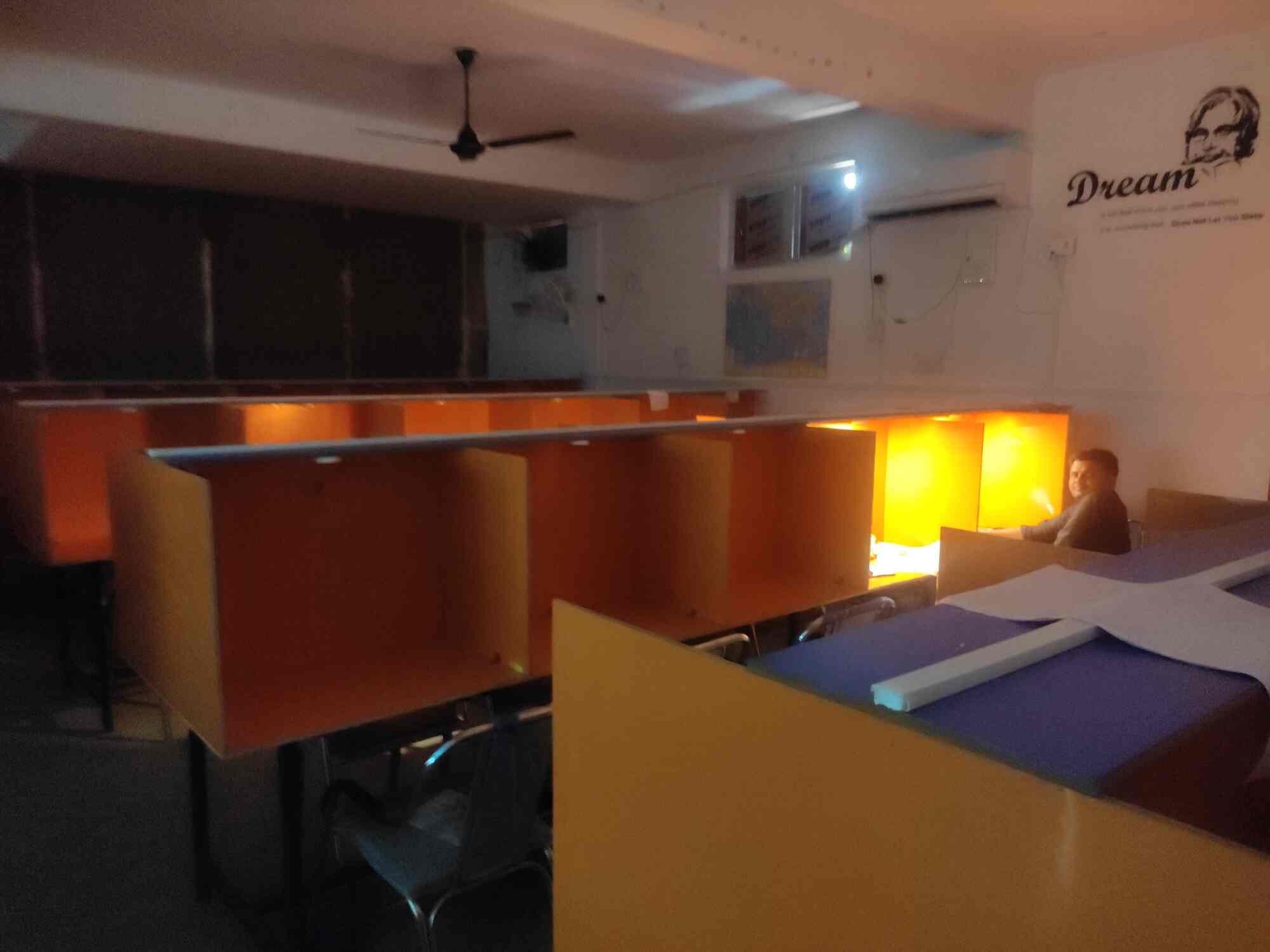 Shri Gurukul Library 6