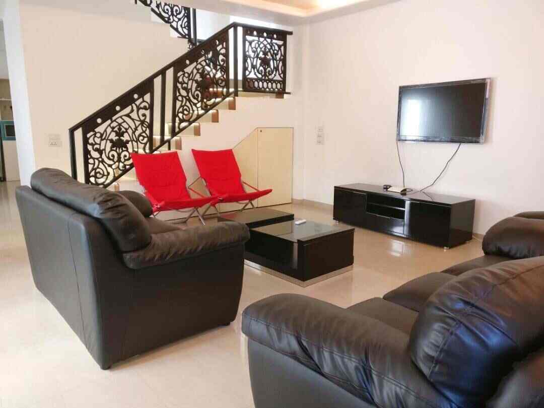 Book Mnt Luxury Villa in Anjuna,Goa Best Guest House in Goa Justdial