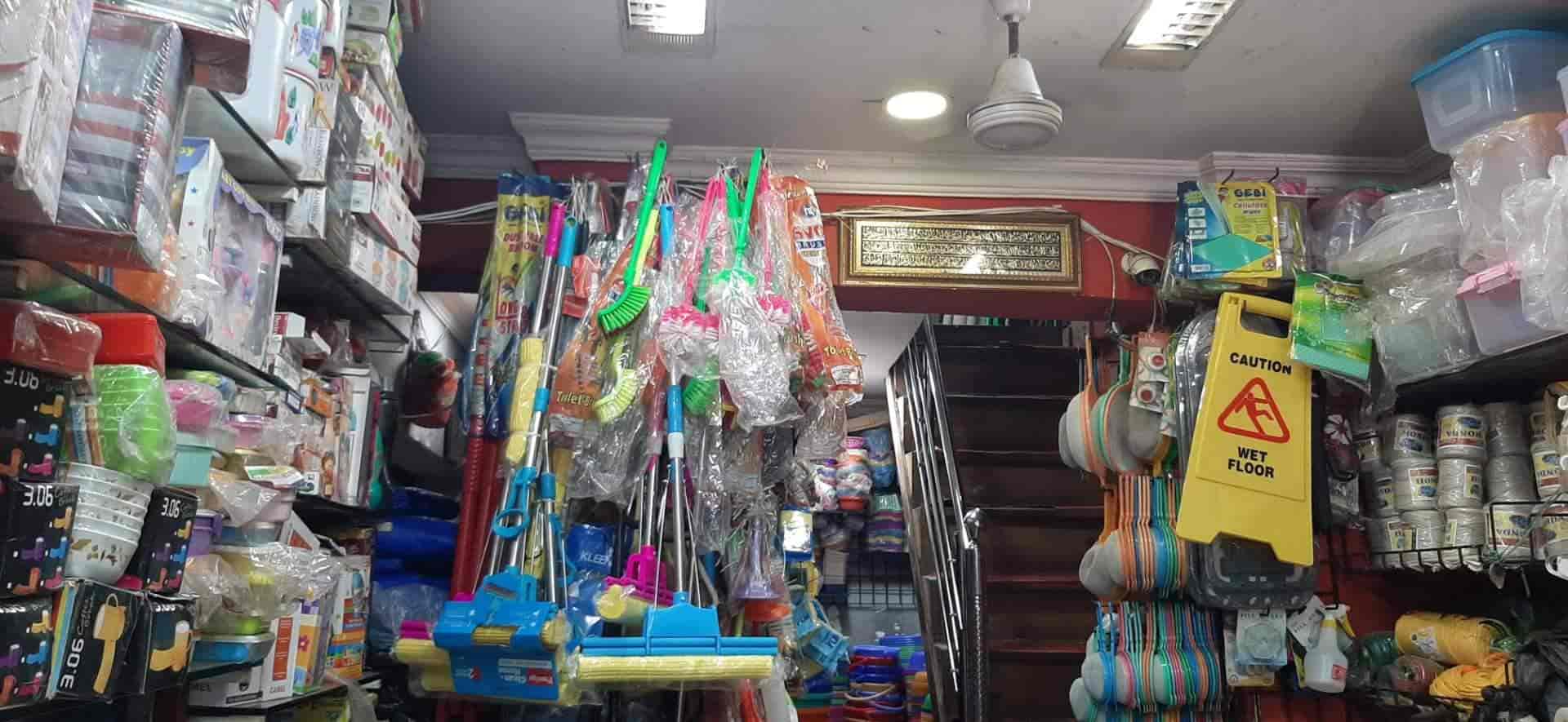 Mapusa Cutlery Stores in Mapusa,Goa Best Plastic Household Item