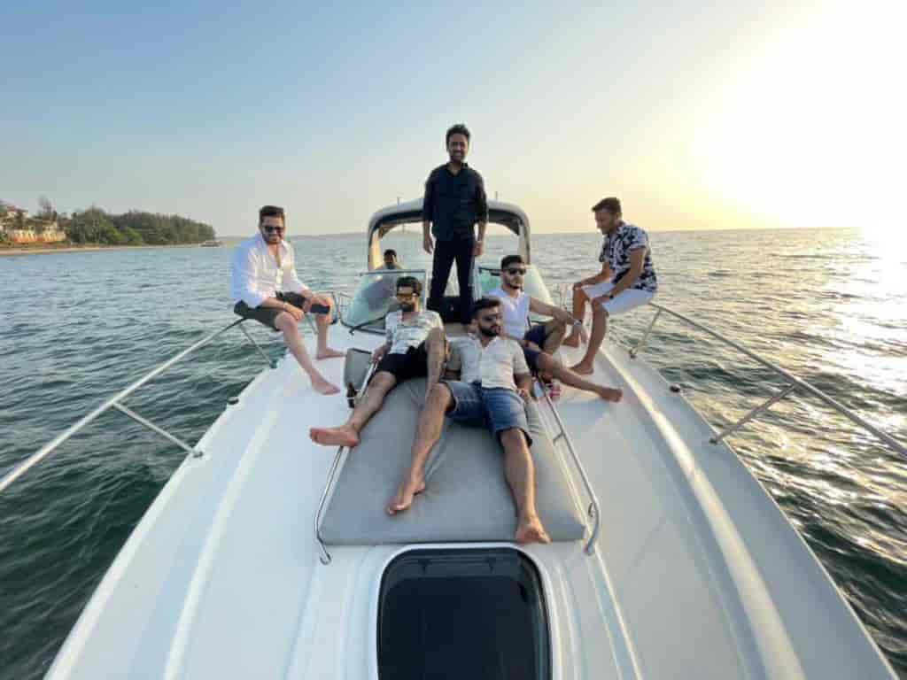 Goa De TravelsWatersports & Scuba Diving In in Candolim,Goa Best