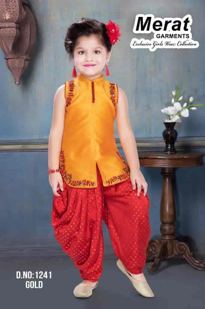 Western Girls in Urdu Bazar,Gorakhpur Best Women Readymade Garment Retailers in Gorakhpur