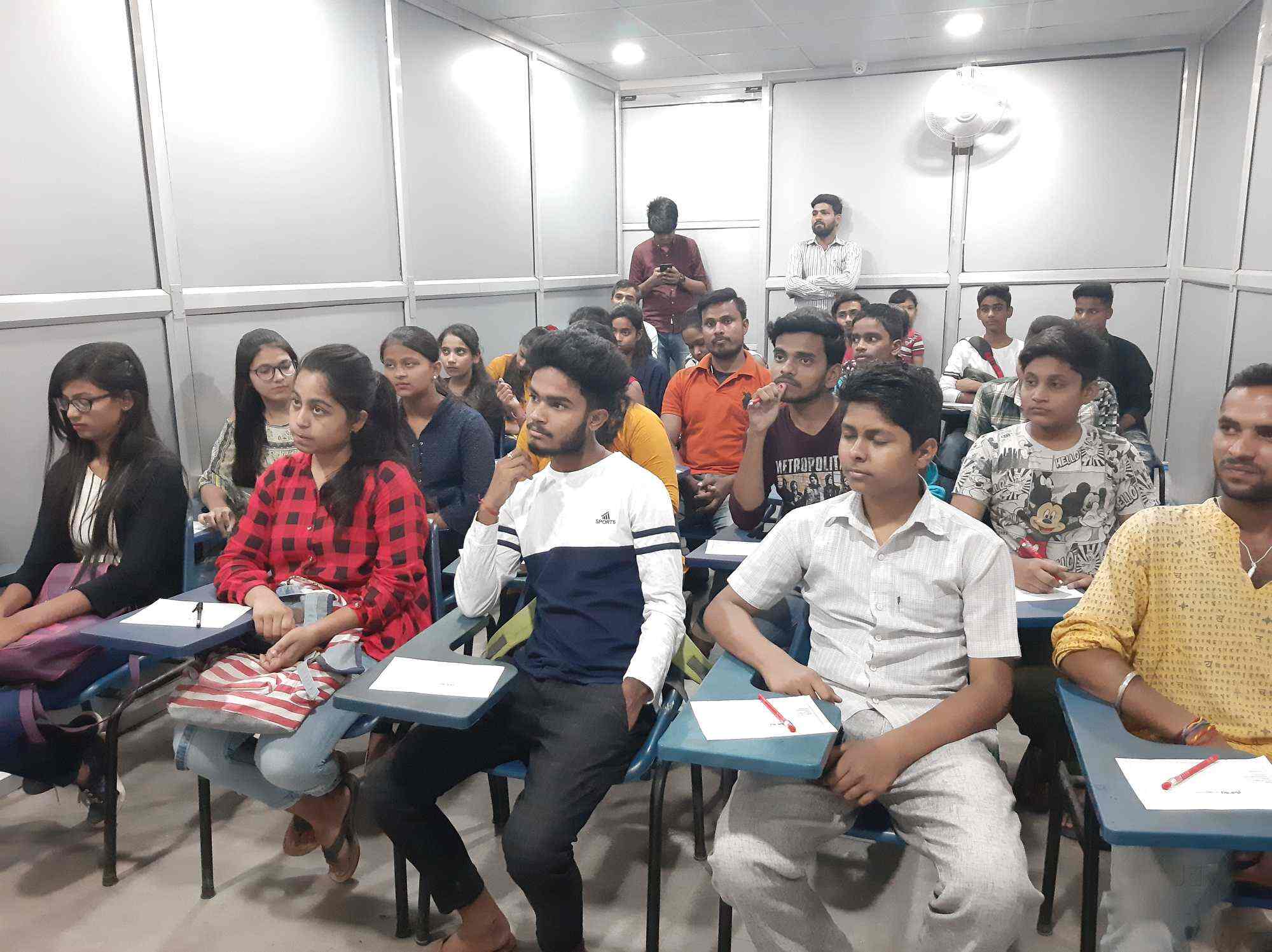 Top Dance Classes At Home In Loco Workshop Lsg Gorakhpur Justdial