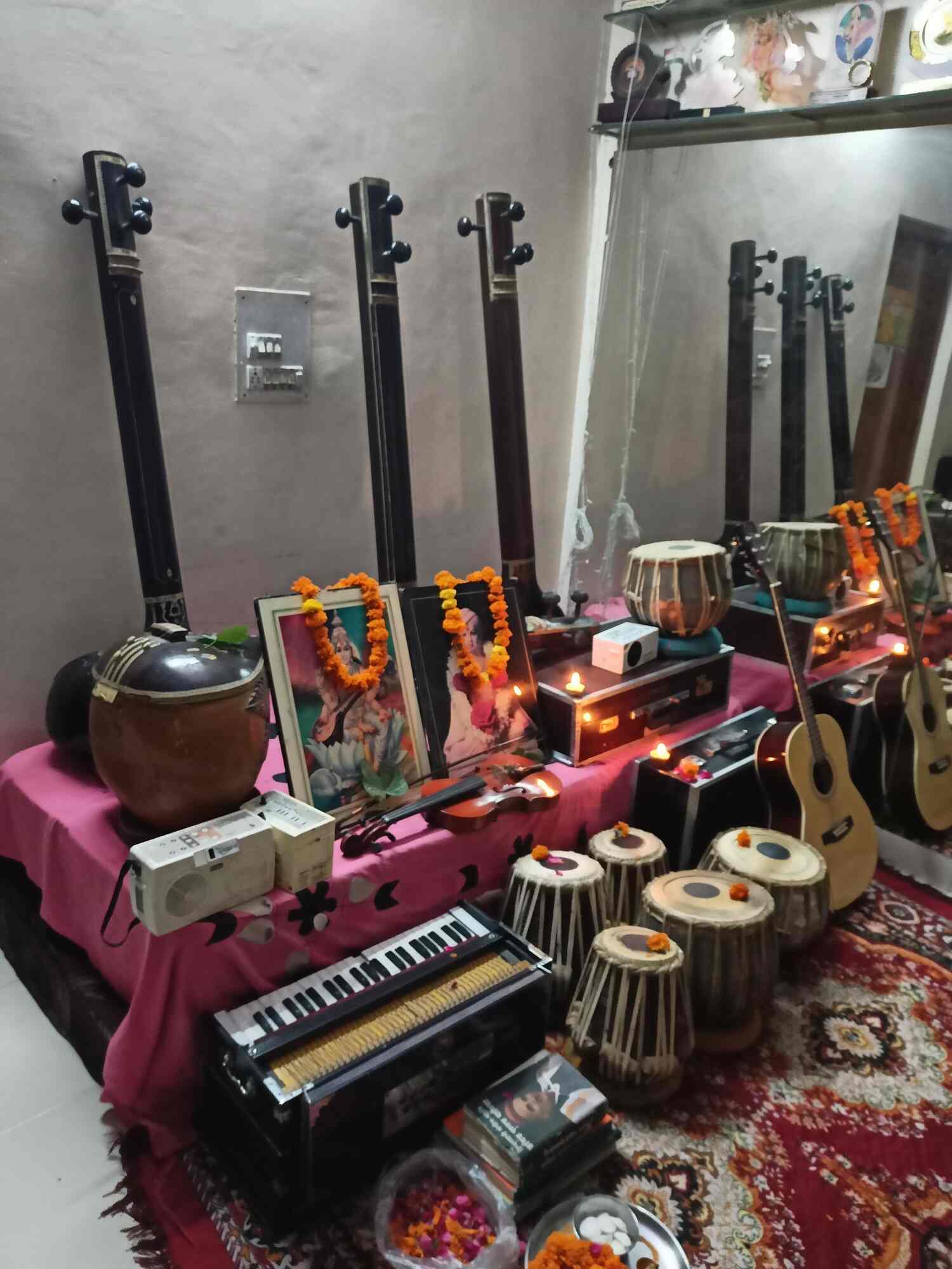 Top Drawing Classes At Home in Greater Noida Best Home Tutors For