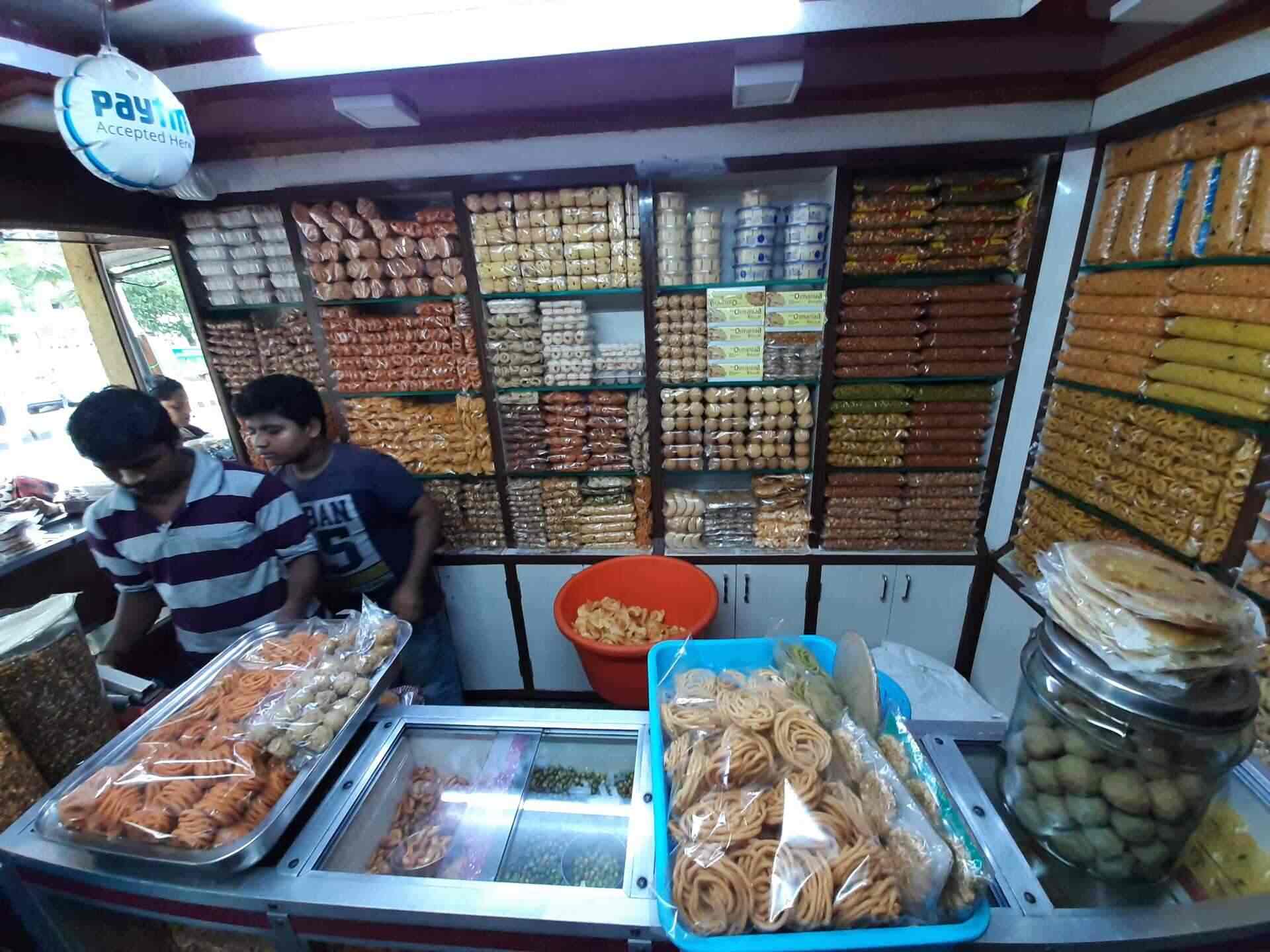 S N R Hot Chips in Gujjannaguntla,Guntur Best Sweet Shops in Guntur