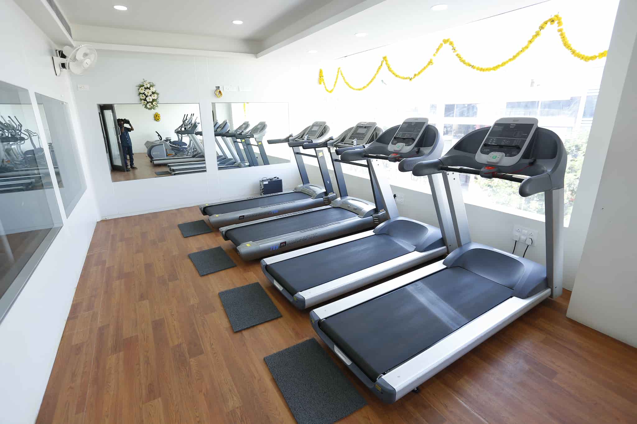 Redesign Gyms Book Appointment Online Gyms in Laxmipuram, Guntur
