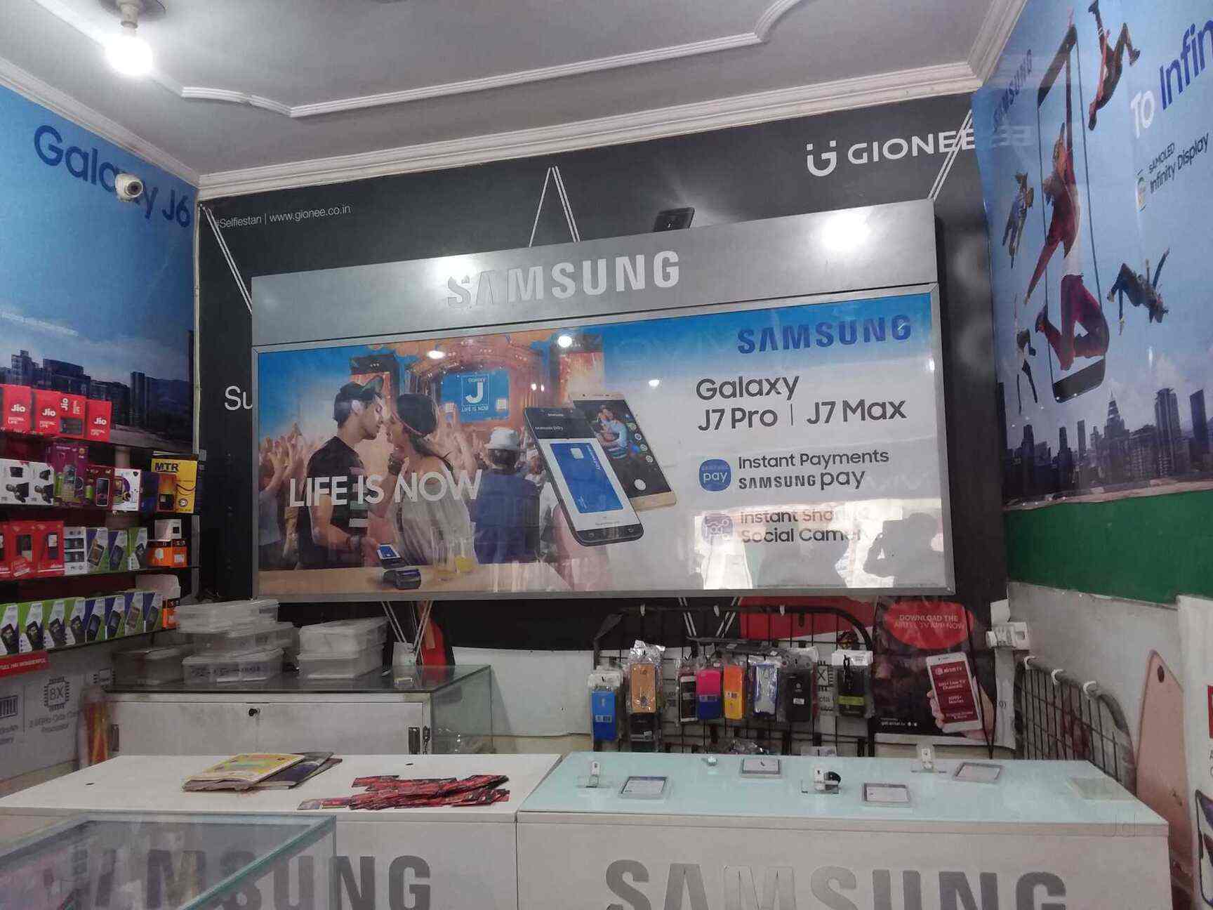 World Communication in Wazirabad Gurgaon,Delhi Best Mobile Phone