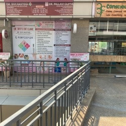 Dr. Pallavi Gupta Gynaecologist & Pregnancy Expert in Near ...