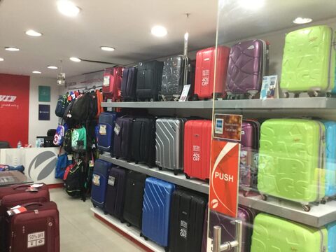 luggage outlet near me