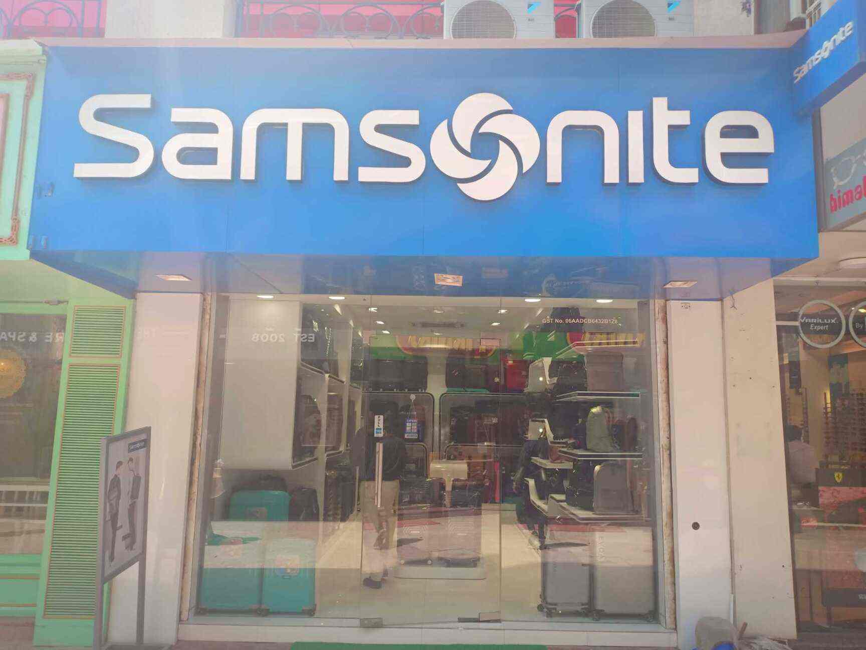 Samsonite Store (Metropolitan Mall) in MG ROAD GURGAON,Delhi Best SamsoniteBag Dealers in