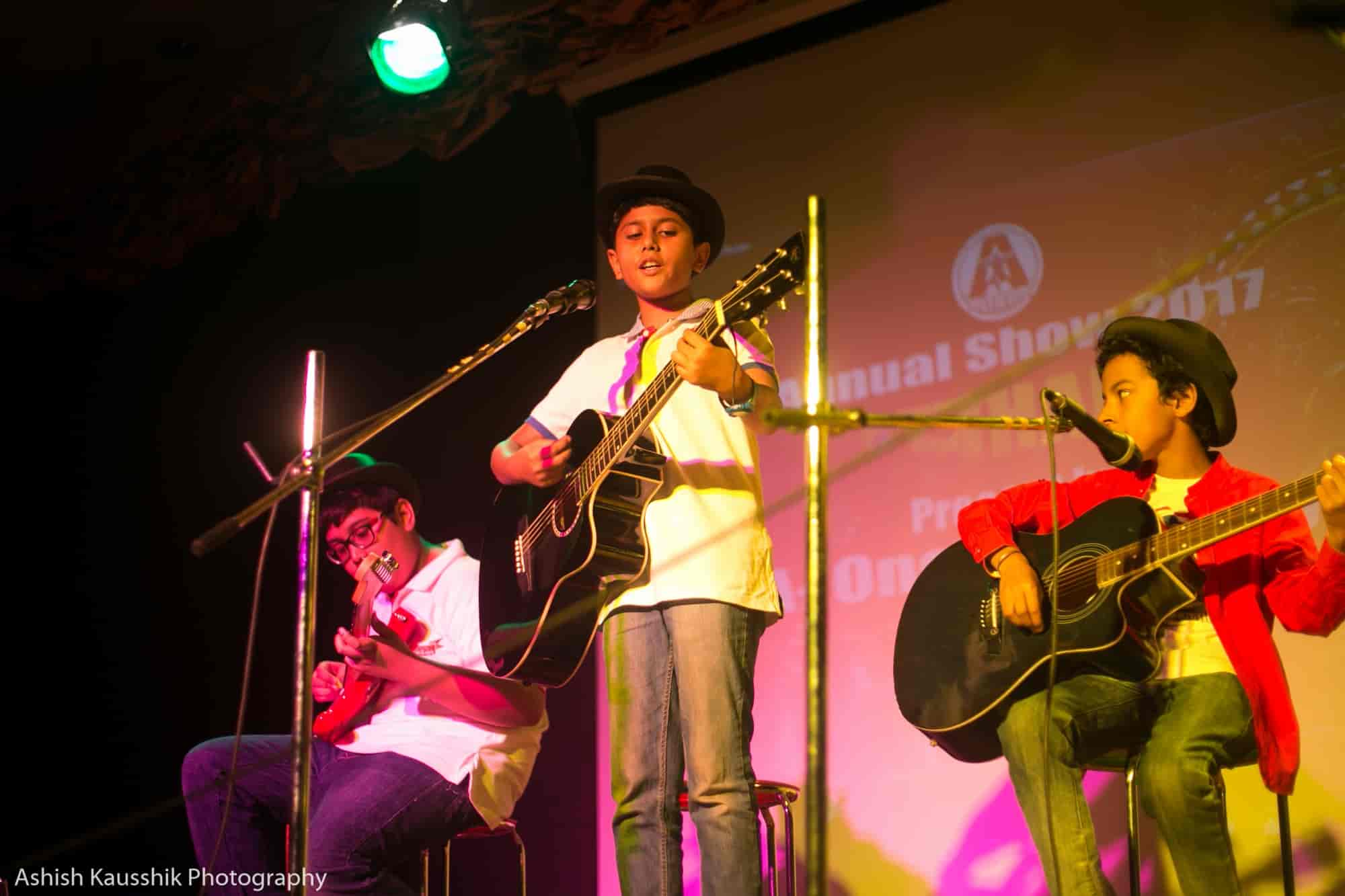 Top Vocal Music Classes For Western Music in Gurgaon Sector 46 Best