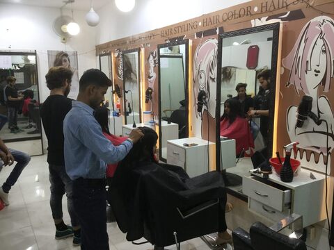 Hair Express Unisex Salon in Gurgaon Sector 28 - Best Beauty Parlours in Delhi - Justdial Hair Express Unisex Salon in Gurgaon Sector 28 - Best Beauty Parlours in Delhi - Justdial