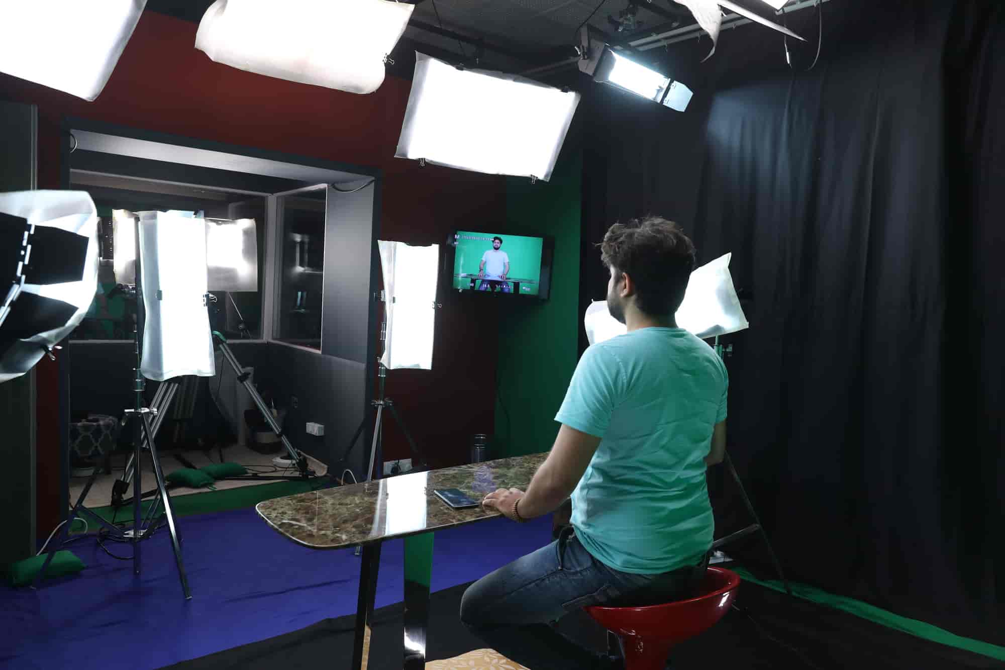 Recording Studios in Beta 1Greater Noida, Delhi रिकॉर्डिंग स्टूडियोज