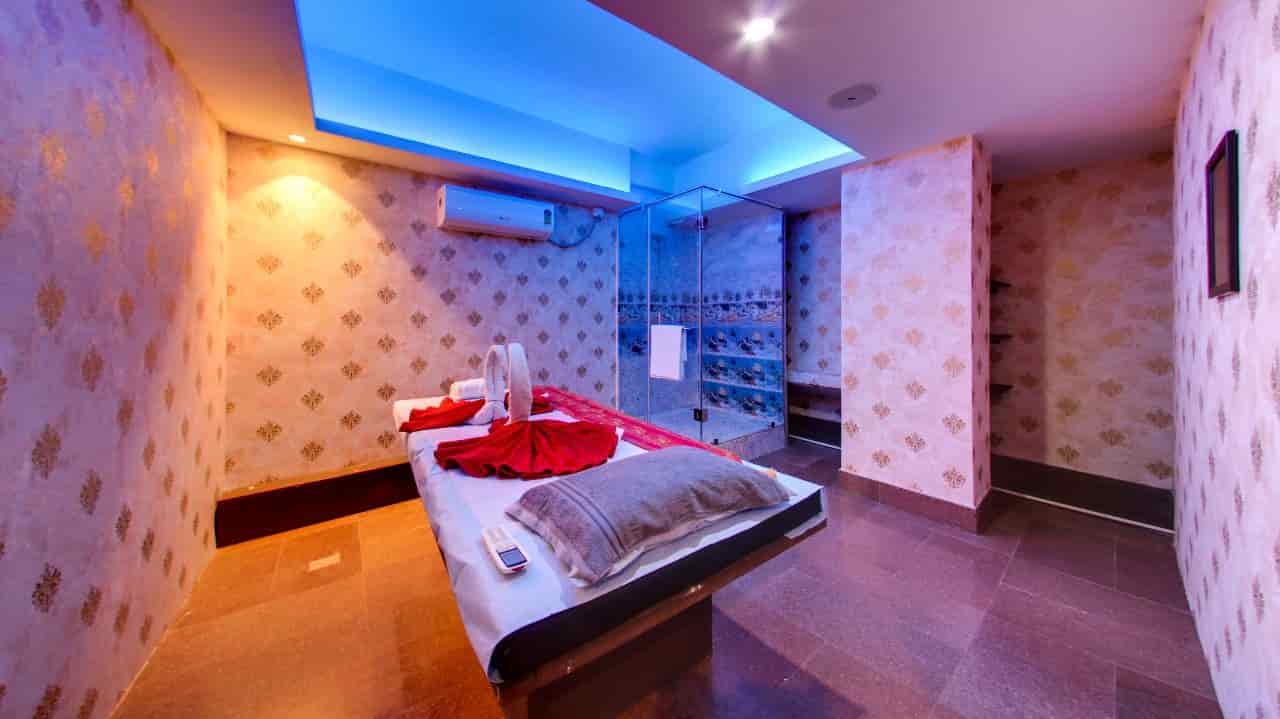 Green Spa & Salon in Christian Basti,Guwahati Best Body Massage
